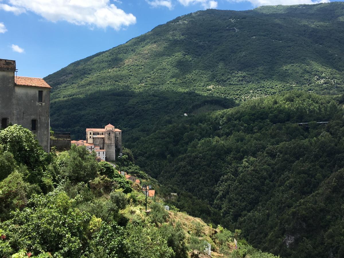 B&B Lo Straniero Rivello Buitenkant foto