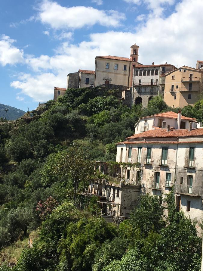 B&B Lo Straniero Rivello Buitenkant foto