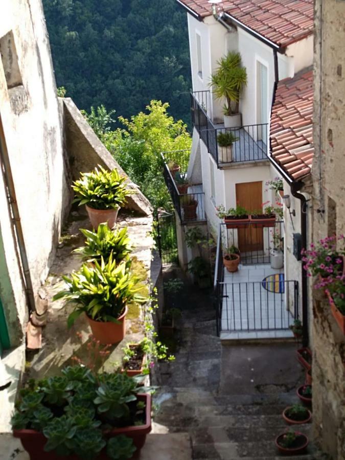 B&B Lo Straniero Rivello Buitenkant foto